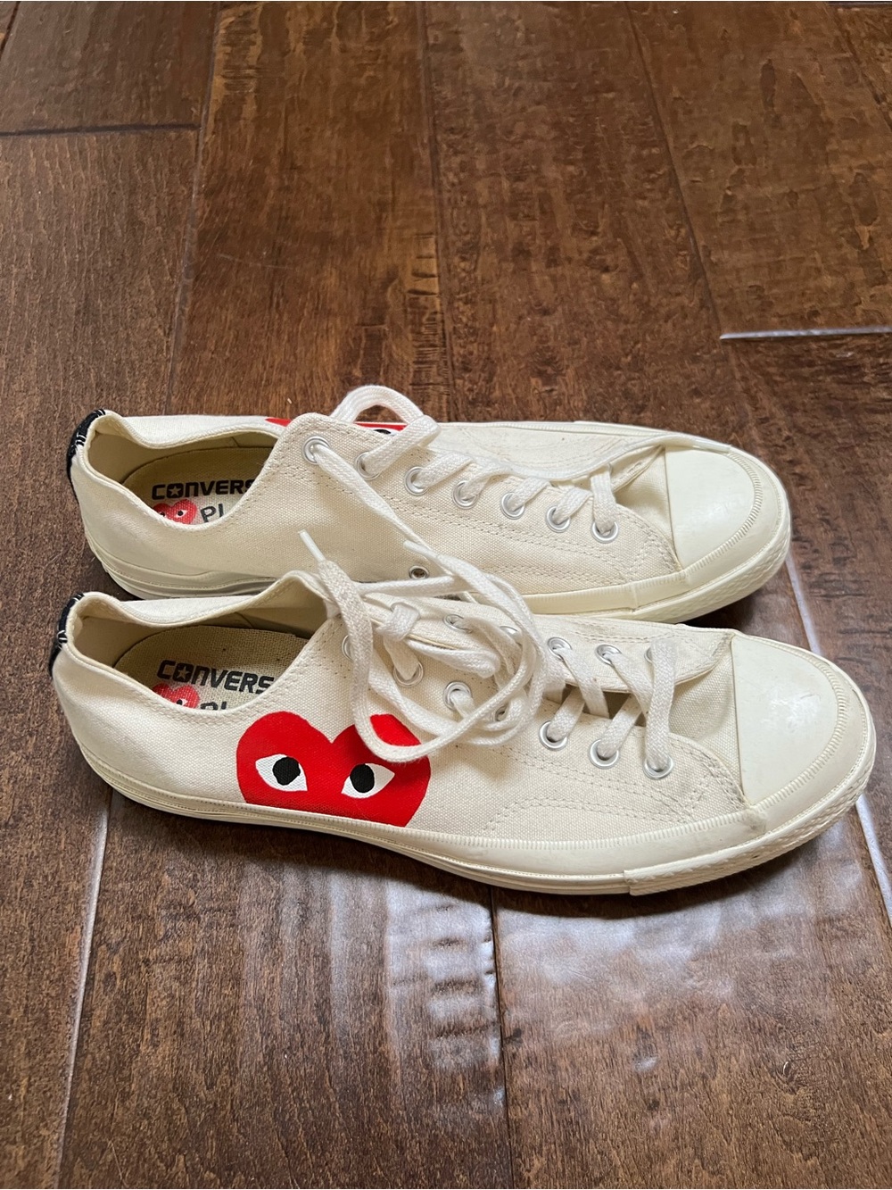 Converse Play Men’s Low-Top Canvas Sneakers in Cream with Red Heart